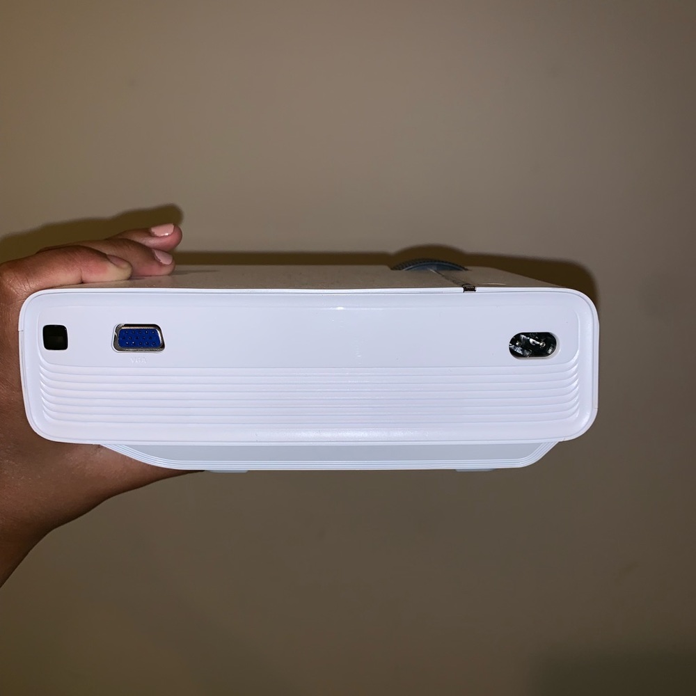 Elephas LED Movie Projector - Picture 4 of 7